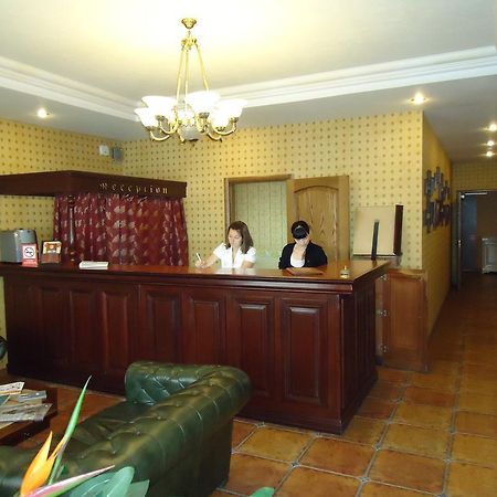 John Hughes Hotel Donetsk Exteriör bild